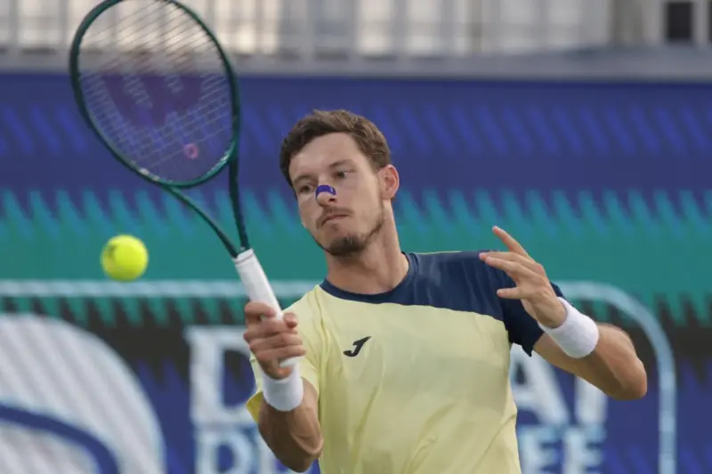 Rafa Jódar and Carreño in action