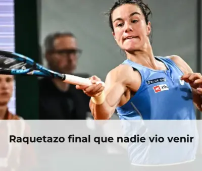 Golpe de raqueta inesperado en partido de tenis