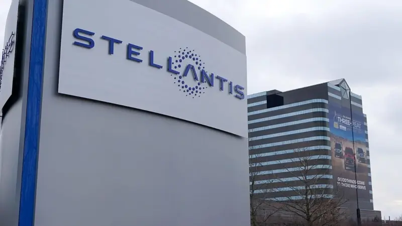 Stellantis llama a revisar 77.500 coches en España por riesgo de incendio