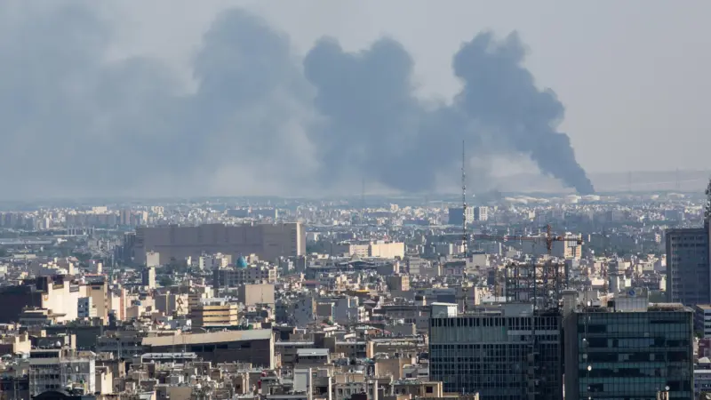 Trump amenaza a Irán en tensión militar